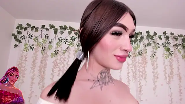 lizz lunna online show from March 18, 10:09 pm