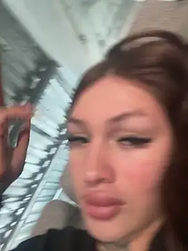 lizz lunna online show from April 21, 3:41 pm