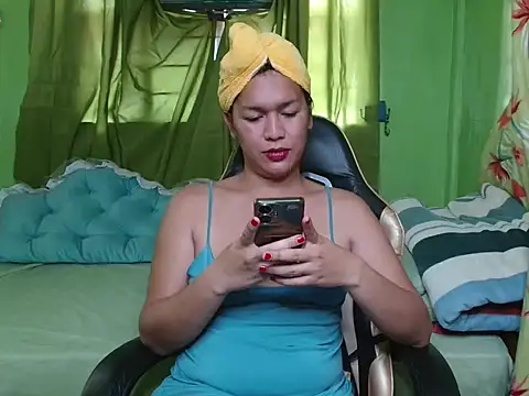 urslutscarlet online show from March 16, 6:50 am