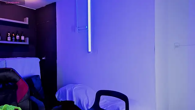 megara hott online show from February 26, 2:11 pm