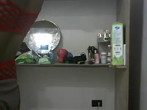 WildJennifercum online show from May 23, 1:23 am
