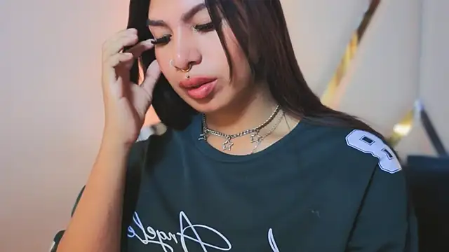 MeelFox online show from April 7, 12:50 pm