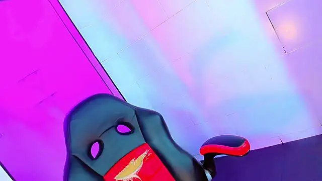 Maddye Fox online show from March 3, 7:10 pm