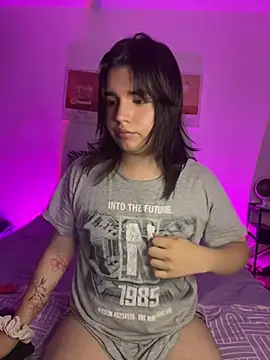 Daniellesins1 online show from April 17, 3:53 am