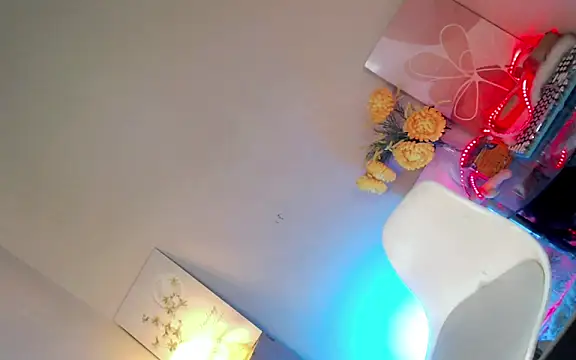 BitchWithTaste online show from April 12, 10:35 pm