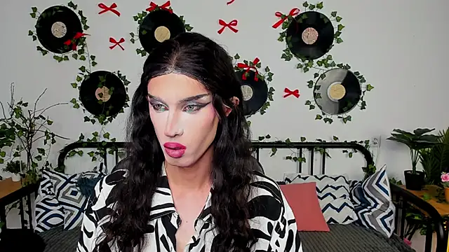 MadisonEsprit online show from April 19, 3:07 am