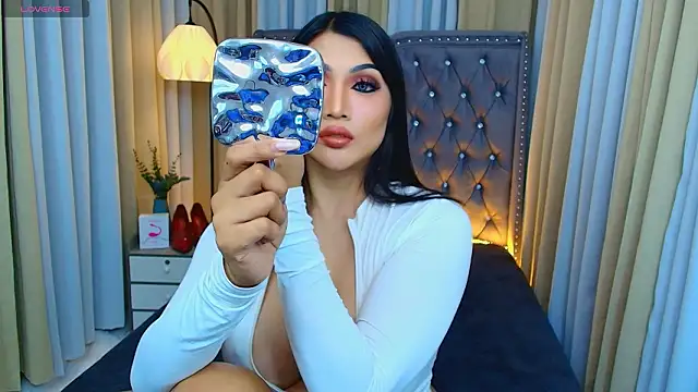 Laureen Hilton online show from March 1, 12:11 pm