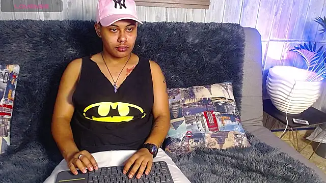 Noha  scott online show from April 19, 2:40 pm