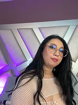 Ashleeyprincess01 online show from April 1, 1:41 pm