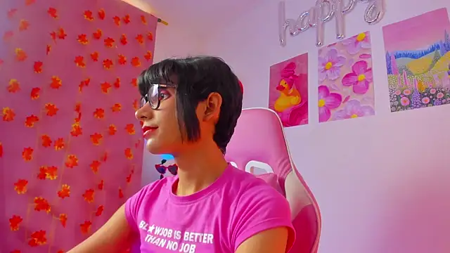 Madeline 21 online show from April 18, 12:18 pm