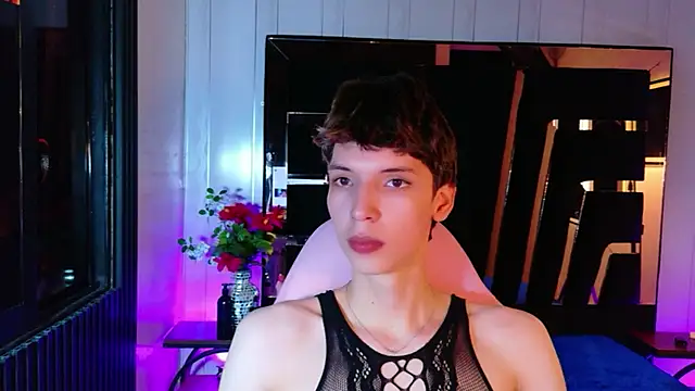 Stefany PiInk online show from May 3, 1:04 pm