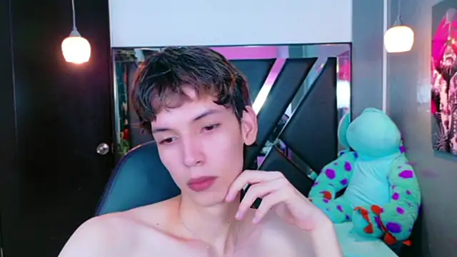 Stefany PiInk online show from May 17, 12:49 pm