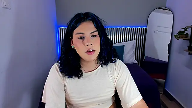 Alisson Pinkey online show from April 20, 10:55 pm