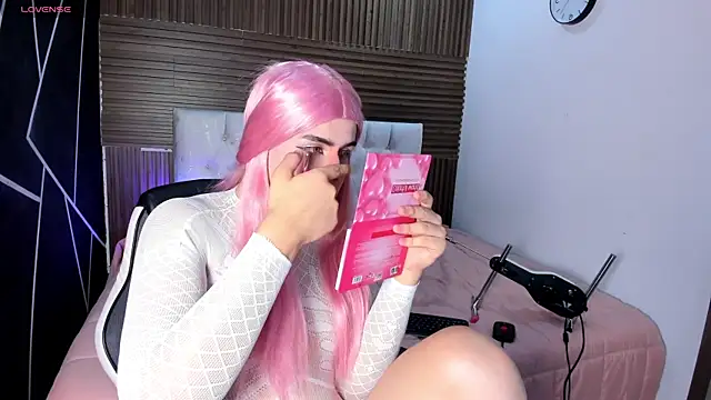 SophieWolf  online show from March 17, 5:10 am