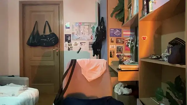 ranya-may online show from April 18, 7:58 pm