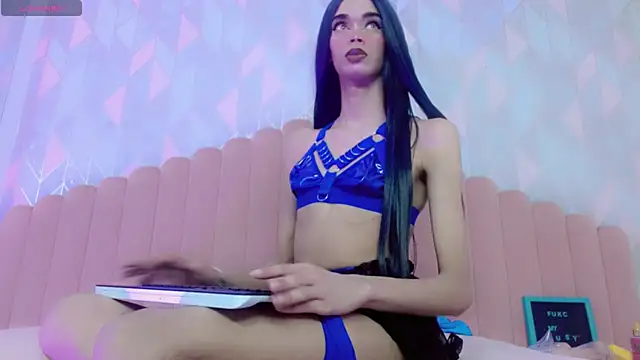 camila valkirye online show from March 19, 8:31 pm