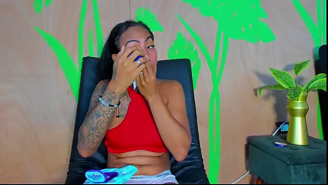 Isabella Rosewood online show from April 7, 2:51 pm