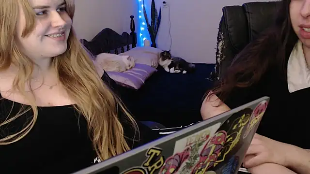 fvckingotik online show from May 12, 2:31 am