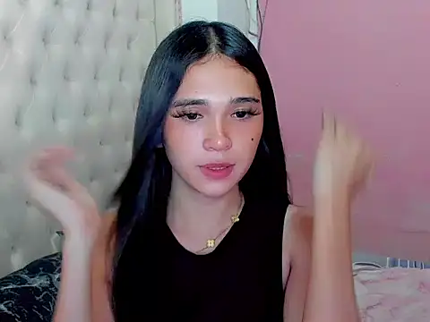 allaboutlara  online show from April 6, 11:10 am