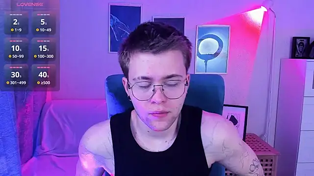 Thomas Norton online show from May 27, 8:50 pm