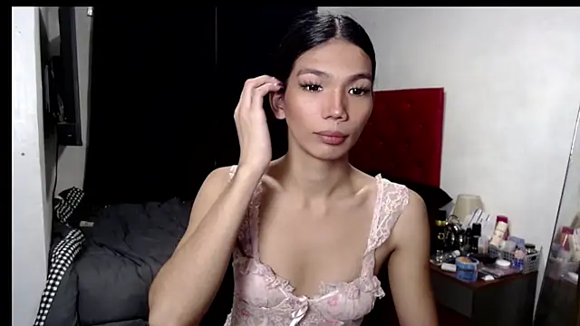 hikarilust23xx online show from May 27, 7:11 pm