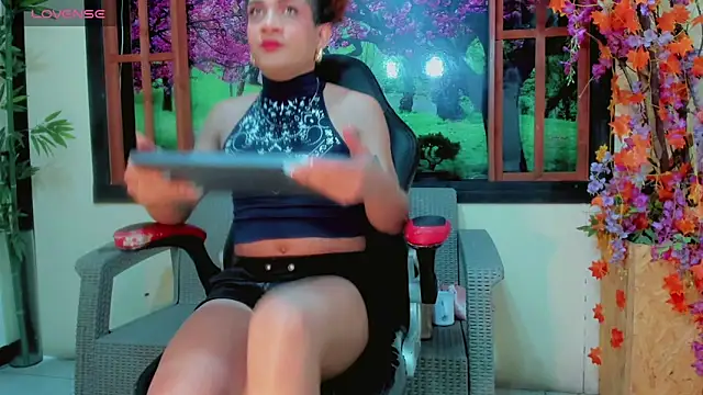 Sharlotte Jones online show from May 14, 11:31 am