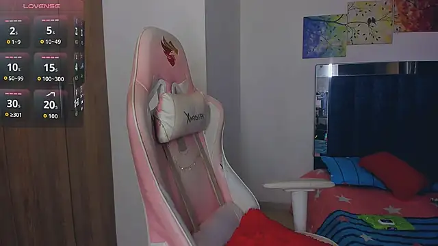 Maddy moon 1 online show from April 24, 6:16 am