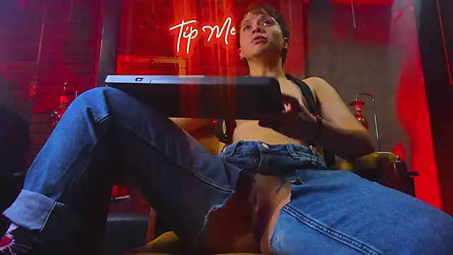 MissaelRossi online show from April 18, 7:58 pm