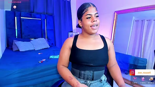zoee rose online show from July 19, 7:01 am