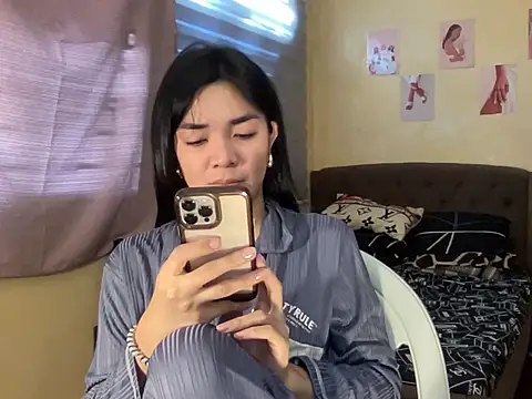 KylieXKendall online show from May 14, 4:22 am