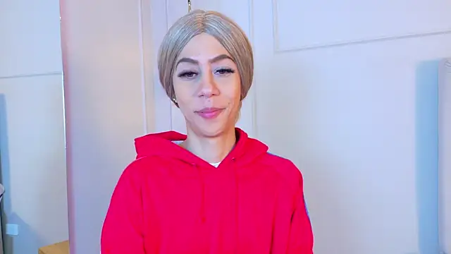 ZoeyPetit online show from May 9, 11:17 am
