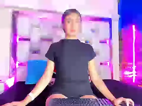MahiaraHot online show from May 18, 1:06 pm