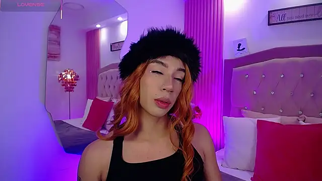 Khloe Dangel online show from May 12, 4:32 am