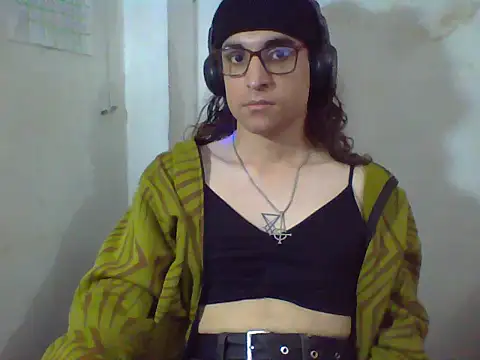 LaCuerva online show from May 15, 4:48 pm