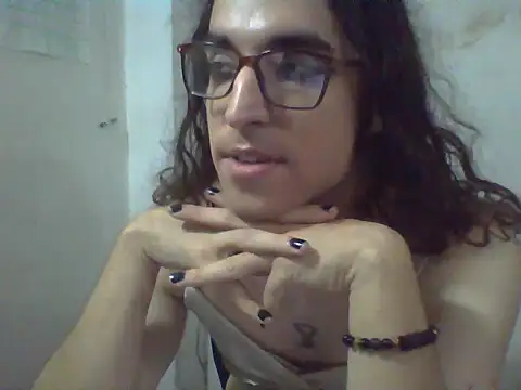 LaCuerva online show from May 21, 7:43 pm