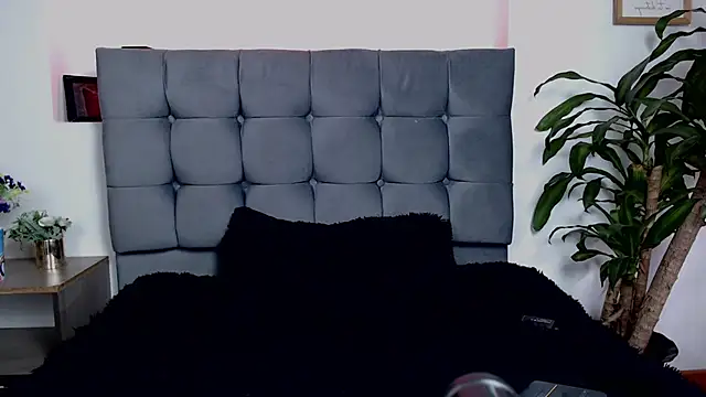 foxxy Angel online show from May 29, 9:02 pm