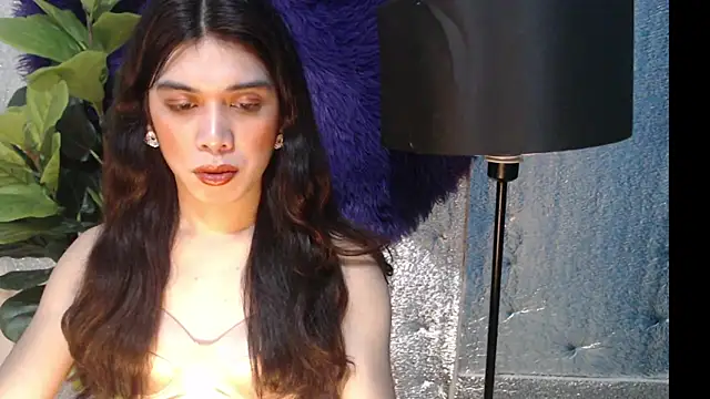RoseAmarie online show from May 21, 2:02 pm