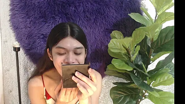 RoseAmarie online show from May 24, 9:39 am