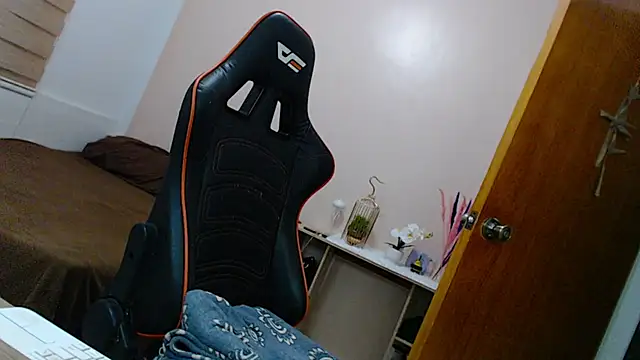 Snapshot of ava_sheeks chatting on January 22, 4:23 pm ava sheeks online show from January 22, 4:23 pm