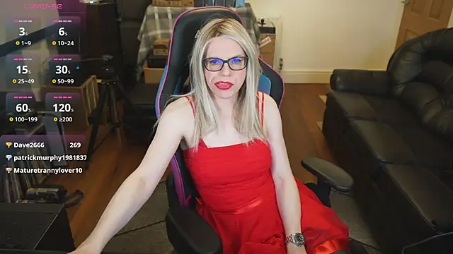 KelseyCobalt online show from October 8, 9:05 pm