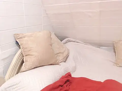 adorabletrans69xx online show from March 31, 6:10 pm