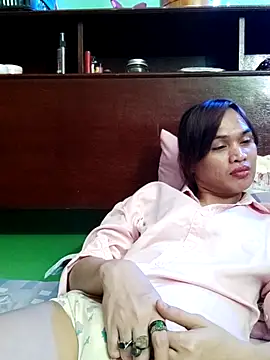 QueenSoreal online show from November 21, 7:15 pm