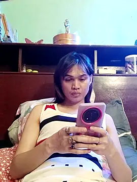 QueenSoreal online show from March 4, 6:12 pm