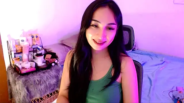 SweetLilly 18 online show from October 24, 5:01 am