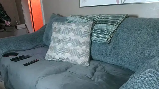 tscharlotte online show from February 12, 3:35 am