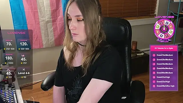 luluvaladon online show from September 12, 4:32 am