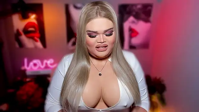 KarolinaThompson online show from October 5, 7:57 pm