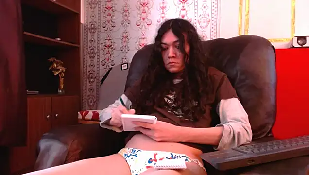 Snapshot of ShanyFerrati chatting on December 12, 10:20 pm ShanyFerrati online show from December 12, 10:20 pm