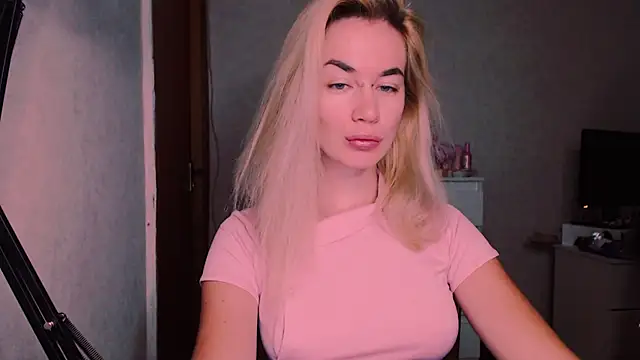 xxxcharismaaa online show from September 16, 3:44 am