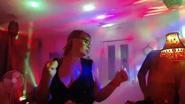 BhamCouple online show from October 18, 7:06 pm